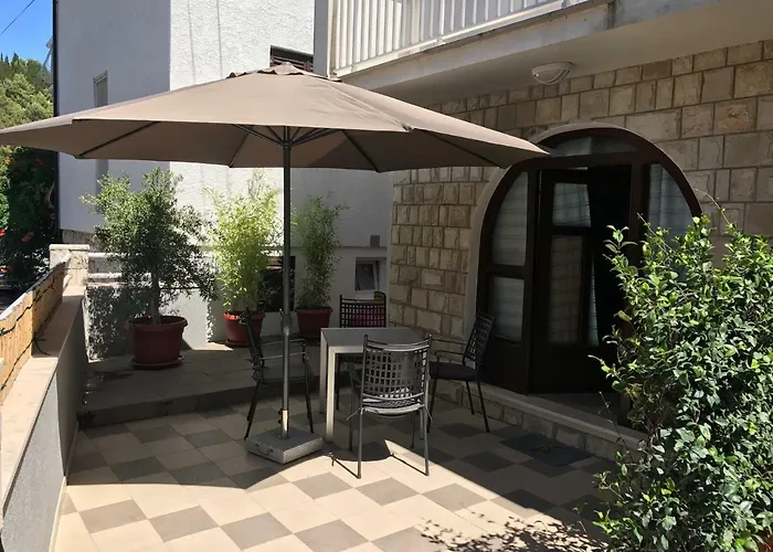 Apartments Volarevic